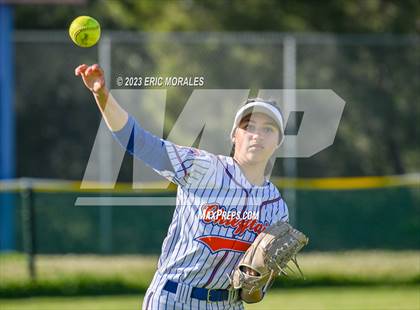 Thumbnail 1 in Point Loma @ Clairemont photogallery.