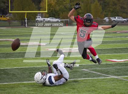 Thumbnail 1 in Hillcrest @ Triad (IHSA 5A First Round Playoff) photogallery.