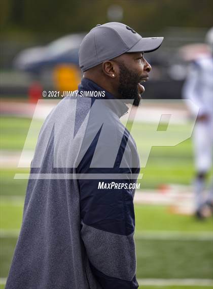 Thumbnail 1 in Hillcrest @ Triad (IHSA 5A First Round Playoff) photogallery.