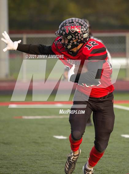 Thumbnail 3 in Hillcrest @ Triad (IHSA 5A First Round Playoff) photogallery.