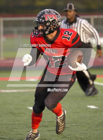 Thumbnail 1 in Hillcrest @ Triad (IHSA 5A First Round Playoff) photogallery.