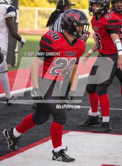 Thumbnail 3 in Hillcrest @ Triad (IHSA 5A First Round Playoff) photogallery.