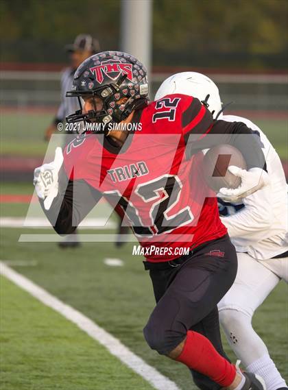 Thumbnail 1 in Hillcrest @ Triad (IHSA 5A First Round Playoff) photogallery.