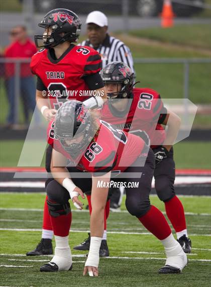 Thumbnail 1 in Hillcrest @ Triad (IHSA 5A First Round Playoff) photogallery.