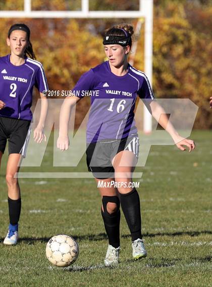 Thumbnail 2 in Blackstone Valley RVT @ Holy Name Central Catholic (MIAA Division 3 Central Quarterfinal) photogallery.