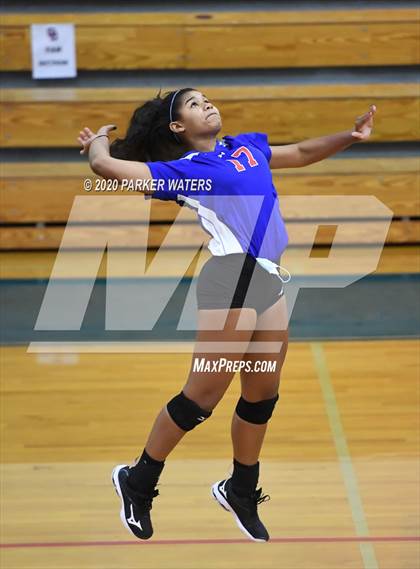 Thumbnail 3 in Academy of the Sacred Heart @ Metairie Park Country Day (JV Volleyball) photogallery.