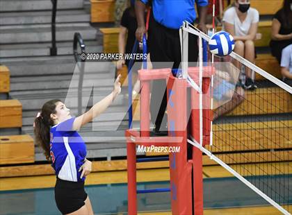 Thumbnail 2 in Academy of the Sacred Heart @ Metairie Park Country Day (JV Volleyball) photogallery.