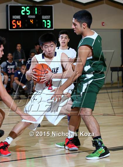 Thumbnail 3 in La Salle vs. Granada Hills (D1 Bound So Cal Christmas Classic) photogallery.
