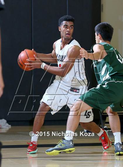 Thumbnail 2 in La Salle vs. Granada Hills (D1 Bound So Cal Christmas Classic) photogallery.