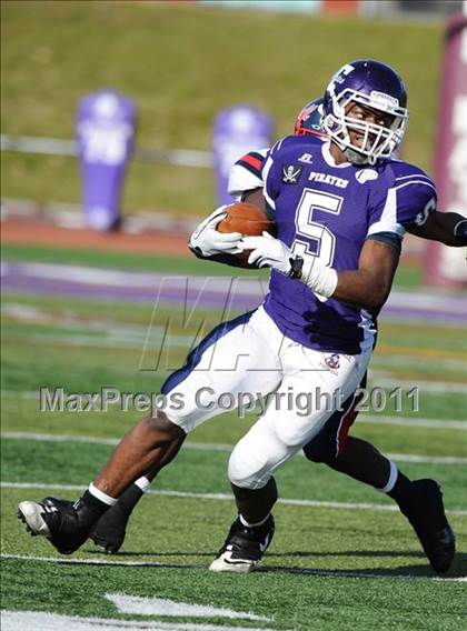 Thumbnail 1 in Erasmus Hall vs Tottenville (PSAL Championship Division Semifinal) photogallery.