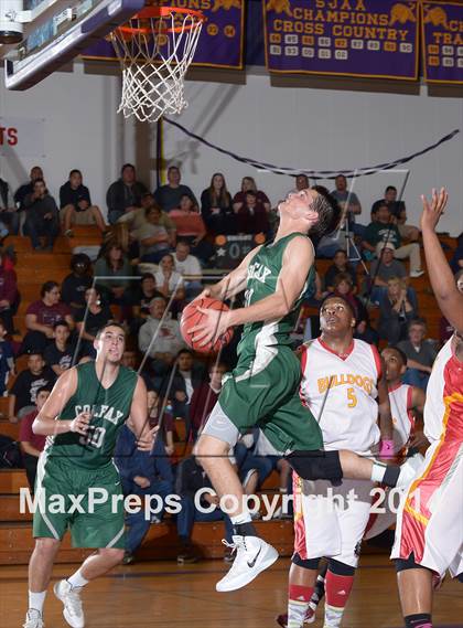 Thumbnail 3 in Encina Prep vs. Colfax (CIF SJS D4 Semifinal) photogallery.