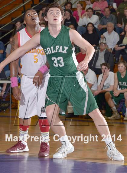 Thumbnail 2 in Encina Prep vs. Colfax (CIF SJS D4 Semifinal) photogallery.