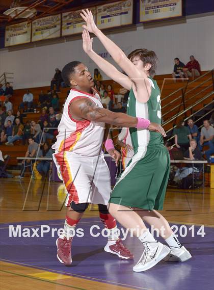 Thumbnail 2 in Encina Prep vs. Colfax (CIF SJS D4 Semifinal) photogallery.