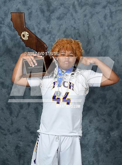 Thumbnail 3 in Oakland Tech (CIF State D3 Award Photos) photogallery.