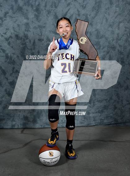 Thumbnail 2 in Oakland Tech (CIF State D3 Award Photos) photogallery.