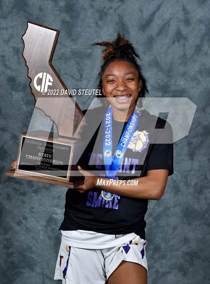 Thumbnail 1 in Oakland Tech (CIF State D3 Award Photos) photogallery.