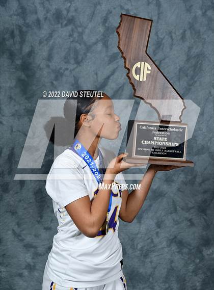 Thumbnail 1 in Oakland Tech (CIF State D3 Award Photos) photogallery.