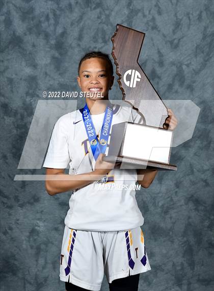 Thumbnail 1 in Oakland Tech (CIF State D3 Award Photos) photogallery.