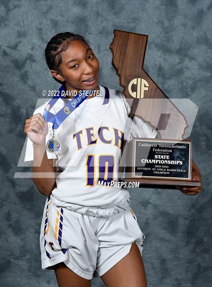 Thumbnail 1 in Oakland Tech (CIF State D3 Award Photos) photogallery.