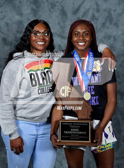 Thumbnail 1 in Oakland Tech (CIF State D3 Award Photos) photogallery.