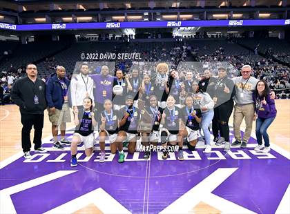 Thumbnail 1 in Oakland Tech (CIF State D3 Award Photos) photogallery.