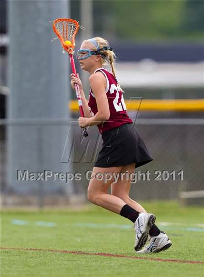 Thumbnail 2 in Yorktown vs. Garden City (NYSPHSAA Class B Semifinal) photogallery.
