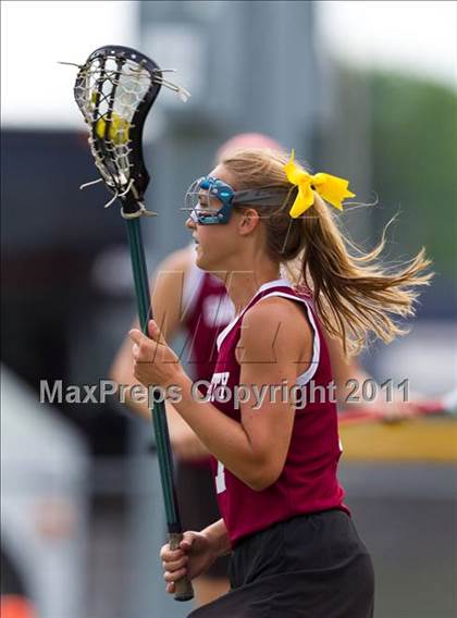 Thumbnail 3 in Yorktown vs. Garden City (NYSPHSAA Class B Semifinal) photogallery.
