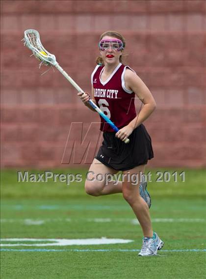 Thumbnail 1 in Yorktown vs. Garden City (NYSPHSAA Class B Semifinal) photogallery.