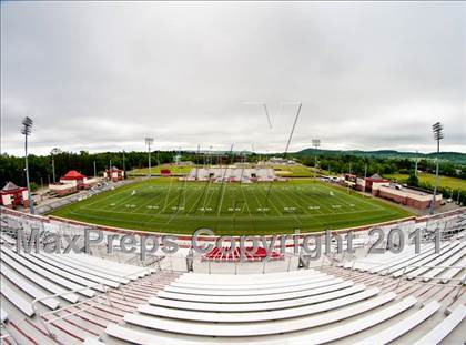 Thumbnail 2 in Yorktown vs. Garden City (NYSPHSAA Class B Semifinal) photogallery.