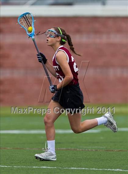 Thumbnail 2 in Yorktown vs. Garden City (NYSPHSAA Class B Semifinal) photogallery.