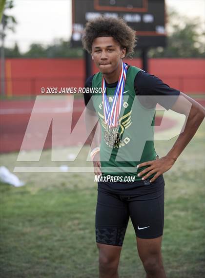 Thumbnail 3 in FHSAA 3A District 3 (Awards) photogallery.