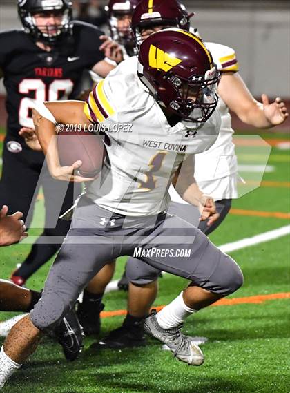 Thumbnail 2 in Glendora vs. West Covina photogallery.