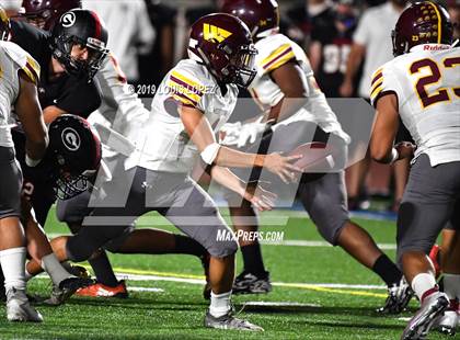 Thumbnail 3 in Glendora vs. West Covina photogallery.