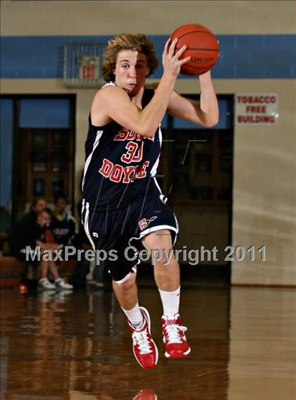 Thumbnail 2 in Gibbs vs South Doyle (Kroger Thanksgiving Classic) photogallery.