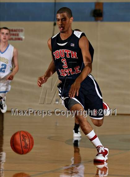 Thumbnail 1 in Gibbs vs South Doyle (Kroger Thanksgiving Classic) photogallery.