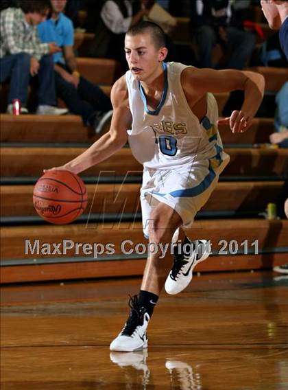 Thumbnail 3 in Gibbs vs South Doyle (Kroger Thanksgiving Classic) photogallery.