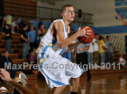 Thumbnail 2 in Gibbs vs South Doyle (Kroger Thanksgiving Classic) photogallery.