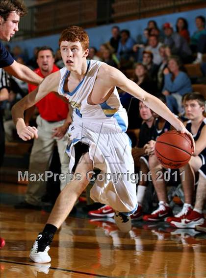 Thumbnail 1 in Gibbs vs South Doyle (Kroger Thanksgiving Classic) photogallery.