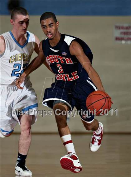 Thumbnail 2 in Gibbs vs South Doyle (Kroger Thanksgiving Classic) photogallery.