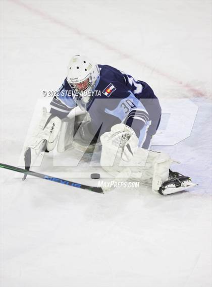 Thumbnail 3 in Denver East vs Ralston Valley (CHSAA 5A Semifinal Game) photogallery.