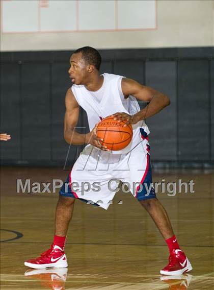 Thumbnail 3 in Atascocita vs. Crosby (McDonald's Texas Invitational) photogallery.