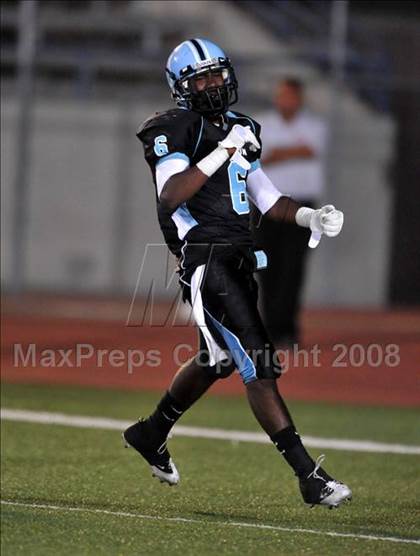 Thumbnail 3 in Carson vs. Mater Dei photogallery.