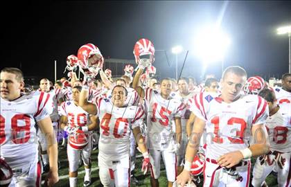 Thumbnail 1 in Carson vs. Mater Dei photogallery.