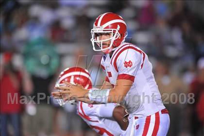 Thumbnail 2 in Carson vs. Mater Dei photogallery.