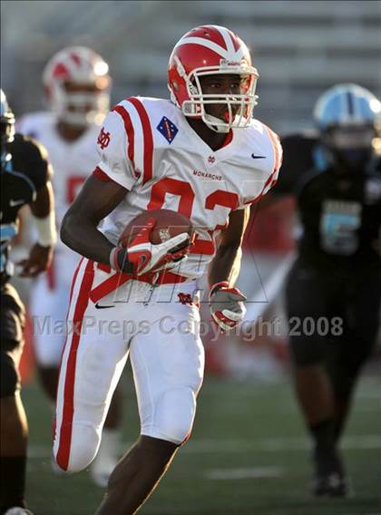 Thumbnail 3 in Carson vs. Mater Dei photogallery.