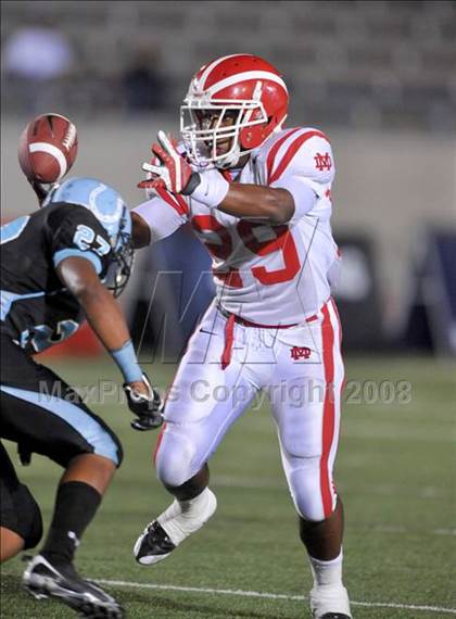 Thumbnail 3 in Carson vs. Mater Dei photogallery.
