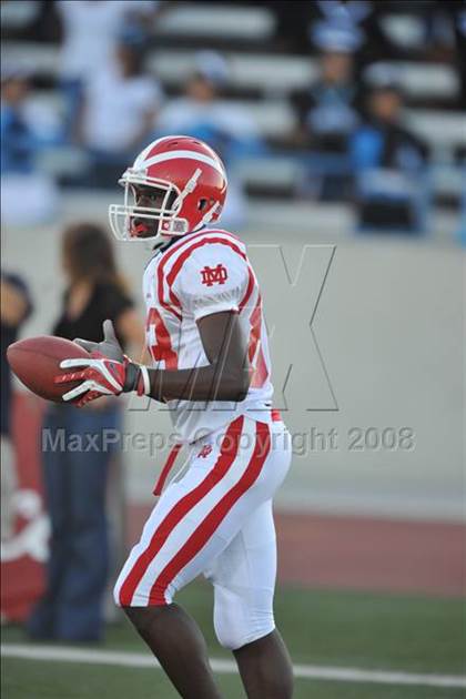 Thumbnail 3 in Carson vs. Mater Dei photogallery.