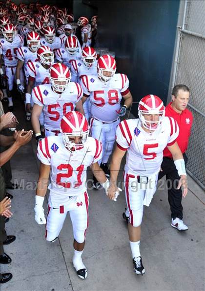 Thumbnail 1 in Carson vs. Mater Dei photogallery.