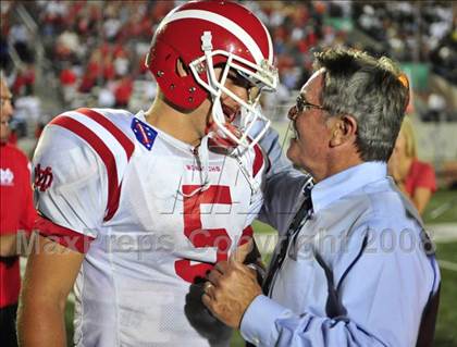 Thumbnail 2 in Carson vs. Mater Dei photogallery.