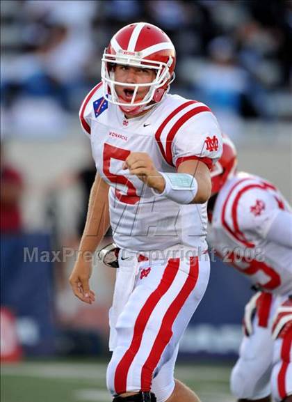 Thumbnail 2 in Carson vs. Mater Dei photogallery.